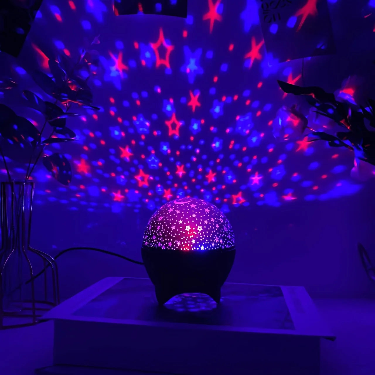 Proyector de Luz LED Galaxia y Luna — Luz Nocturna RGB para Habitación, Fiestas y Bebés